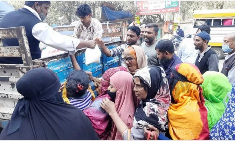 পনেরো দিনে অন্তত হাজার কোটি টাকা হাতিয়ে নিয়েছে ভোজ্য তেলের সিন্ডিকেট