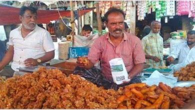 ফুটপাতেই প্রতিদিন দেড় লাখ টাকার ইফতারি বিক্রি করেন মাসুদ