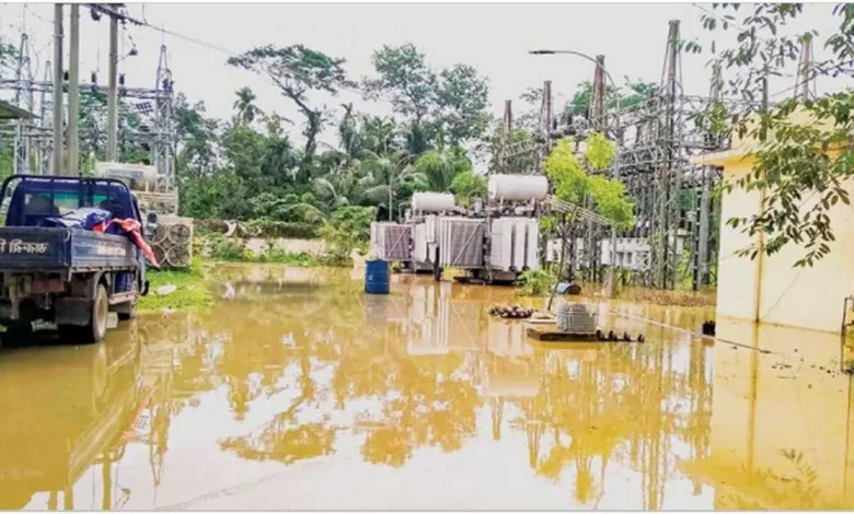 ভয়াবহতম বন্যায় সিলেটে বিপর্যস্ত বিদ্যুৎ ব্যবস্থা