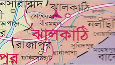 ঝালকাঠিতে বকেয়া টাকা চাওয়ায় এক দোকানিকে কুপিয়ে জখম