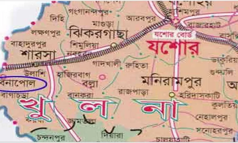 কথা কাটাকাটির এক পর্যায়ে গলায় গামছা পেঁচিয়ে শ্বাসরোধে স্ত্রী ও দুই মেয়েকে হত্যা