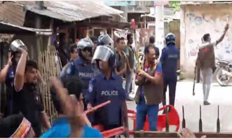 মাগুরায় বিএনপির সমাবেশে আওয়ামী লীগের হামলা ও অস্ত্রের মহড়া