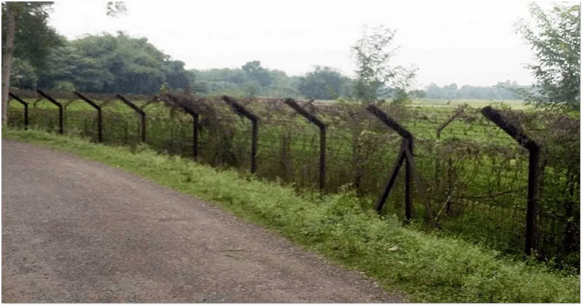 বেনাপোল সীমান্তের ভারত সংলগ্ন কাঁটাতারের কাছ থেকে মৃতদেহ উদ্ধার