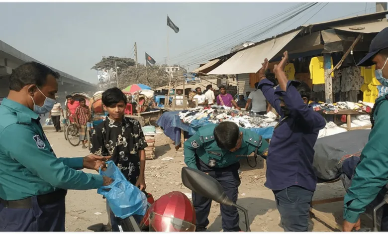 রাজধানীর সব প্রবেশমুখে চেকপোস্ট বসিয়ে তল্লাশি চালাচ্ছে পুলিশ